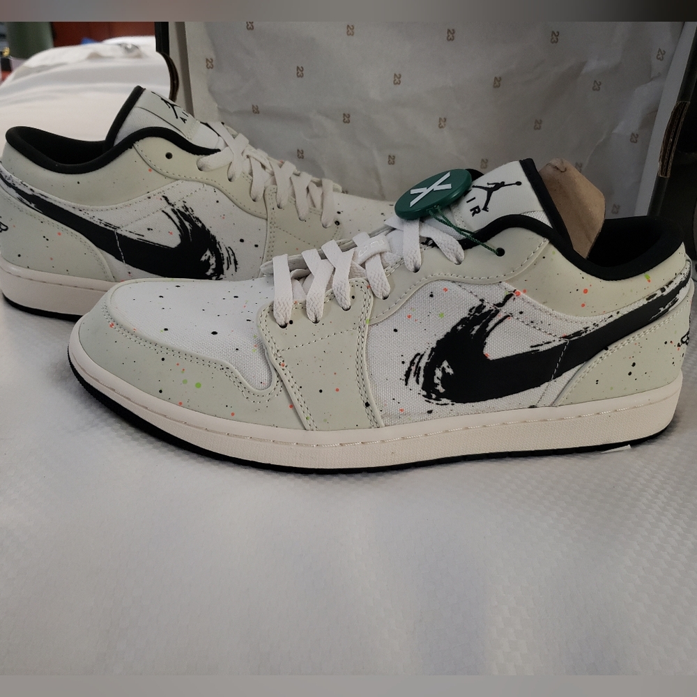 Air Jordan 1 low SE Brushstroke